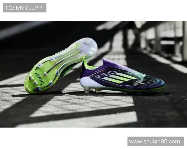 热门球星同款足球鞋推荐盘点带你找到合脚又高性能之选